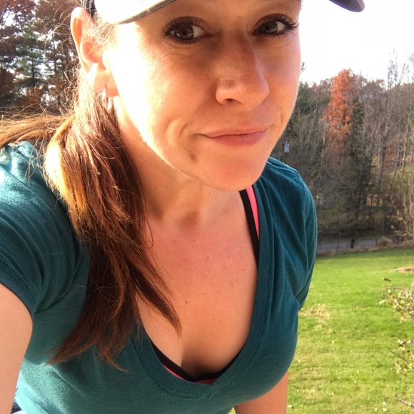 Meet your Posher, Casey - Picture 2 of 4